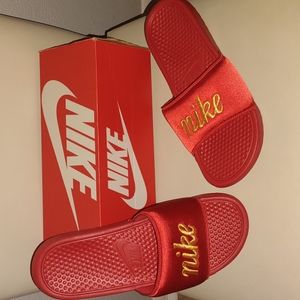 Women Nike Slides